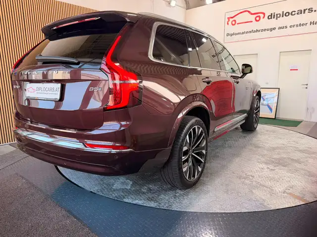 Volvo XC90 view 6