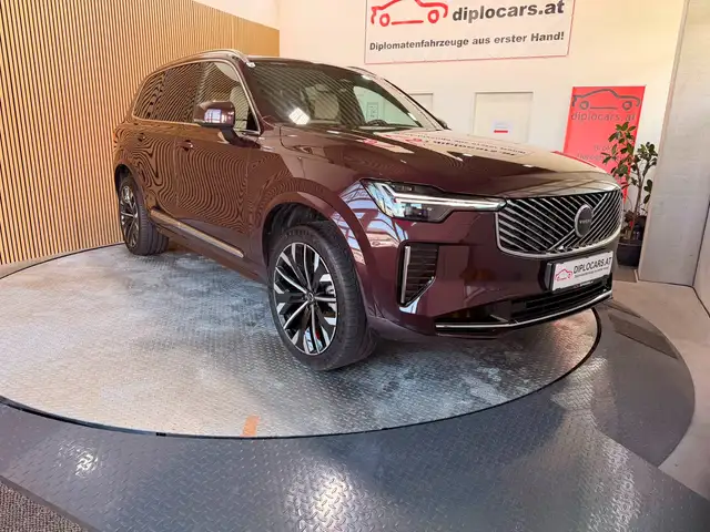 Volvo XC90 main image