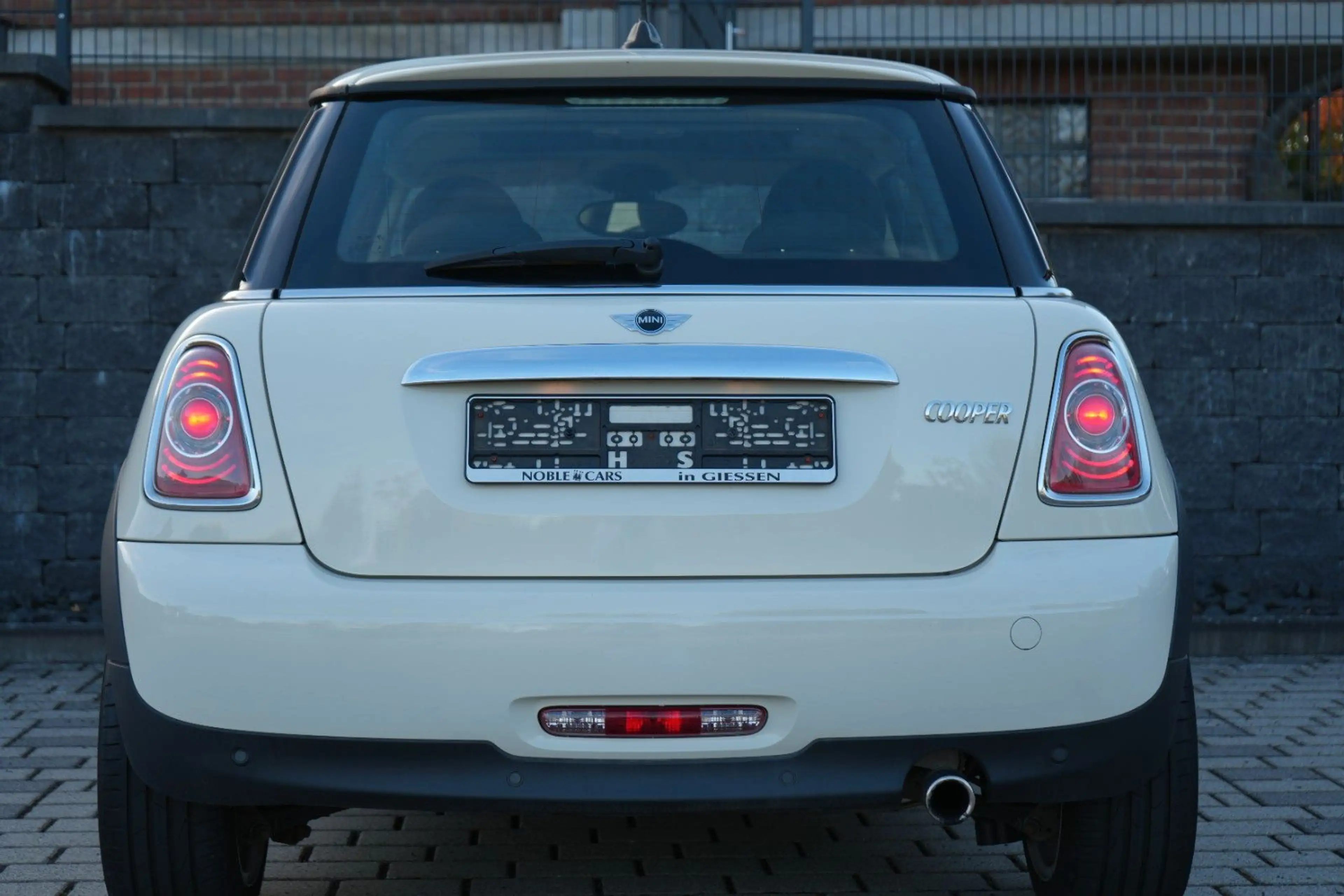MINI Cooper 1.6 Gepflegt/Pano/Navi/Tempo/Display — photo 6