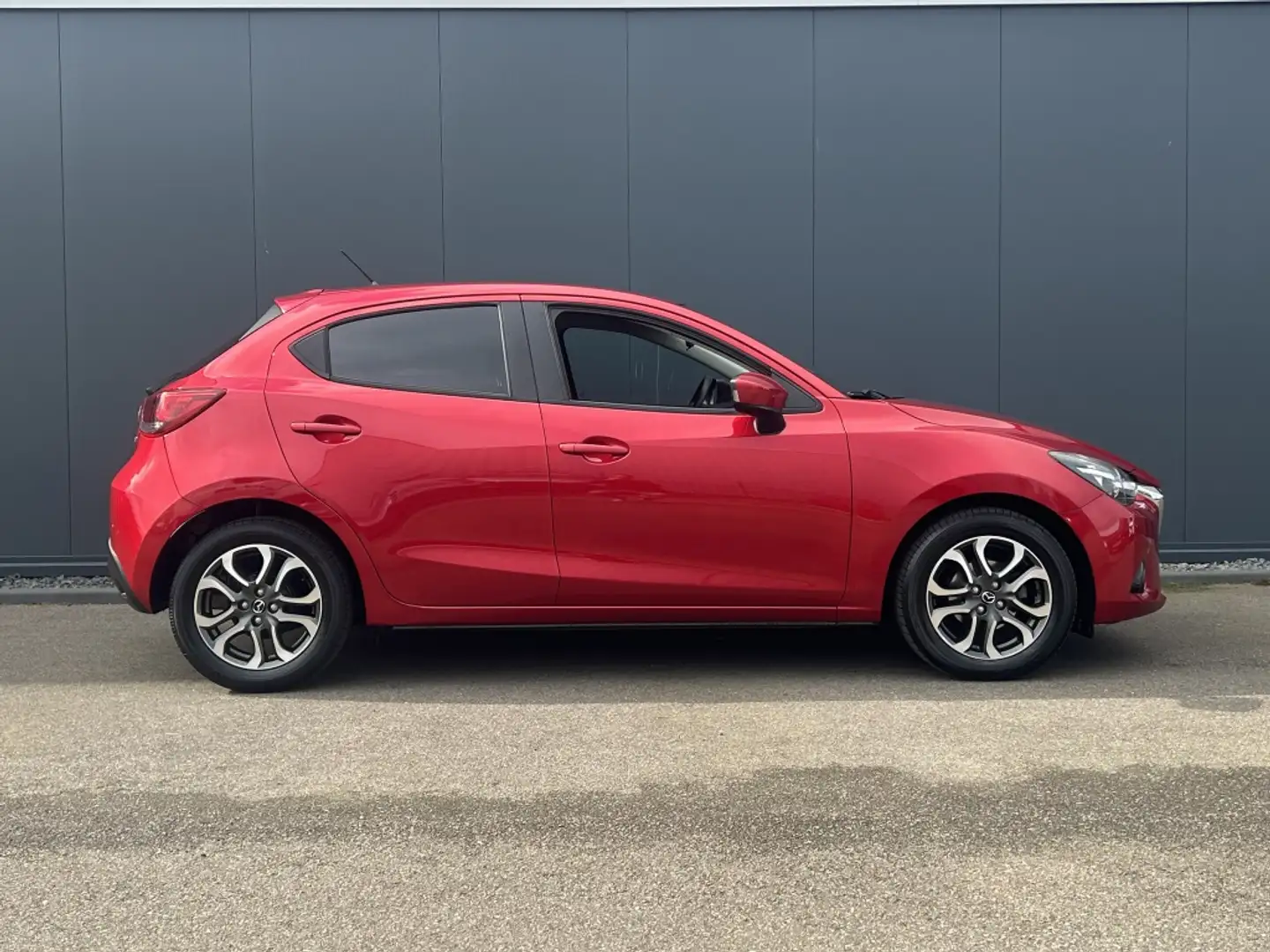 Mazda 2 1.5 Skyactiv-G GT-M / Armsteun / Trekhaak Rot - 2