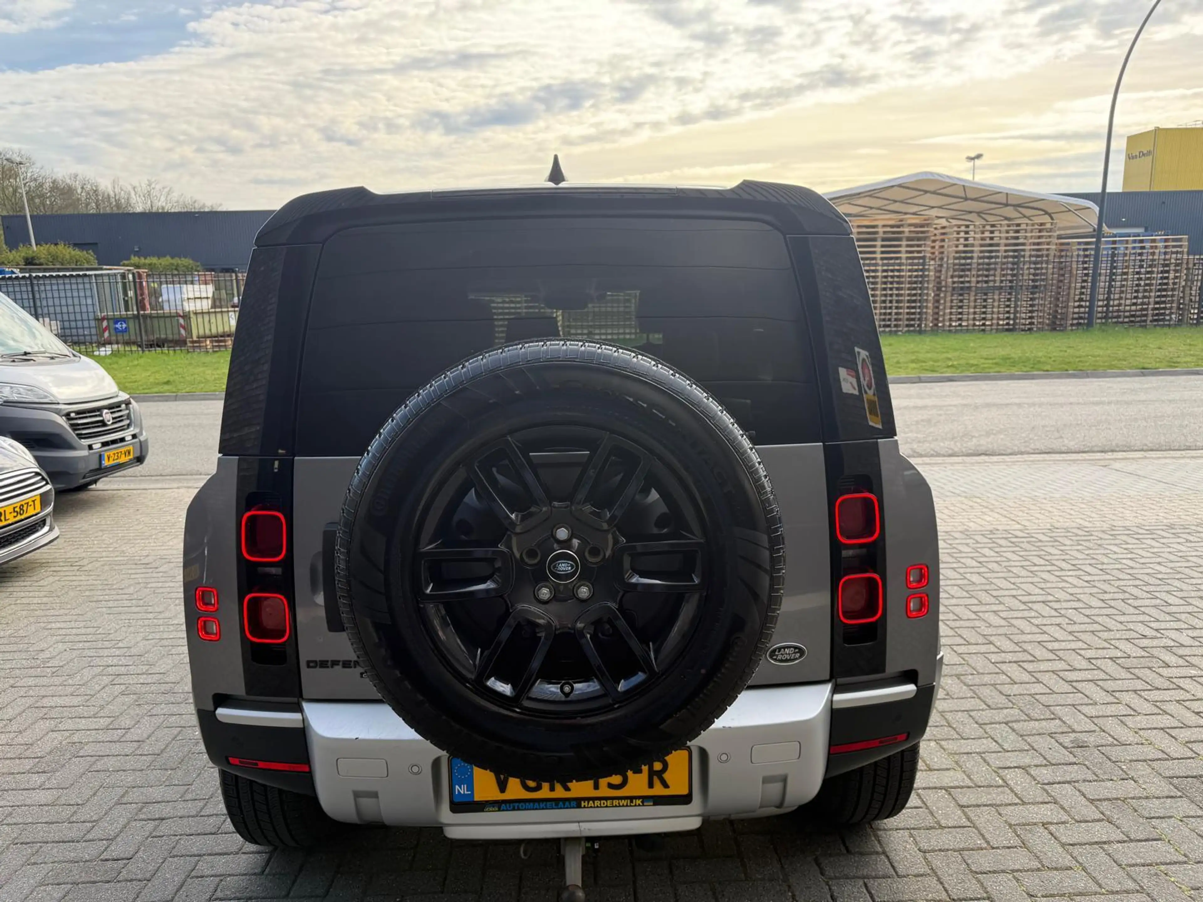 Land Rover Defender 2.0 D240 110 S | 3/6/12MND GARANTIE | GRIJSKENTEKE — photo 7