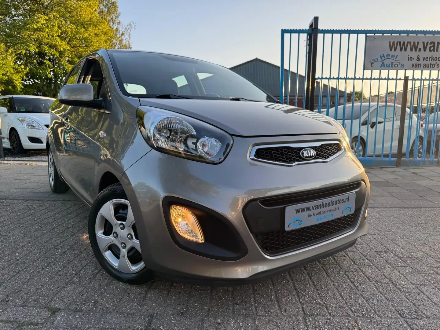 Kia Picanto 1.0 CVVT A-C Elek Pakket Stoel/Stuur Vrwm Grijs - 2