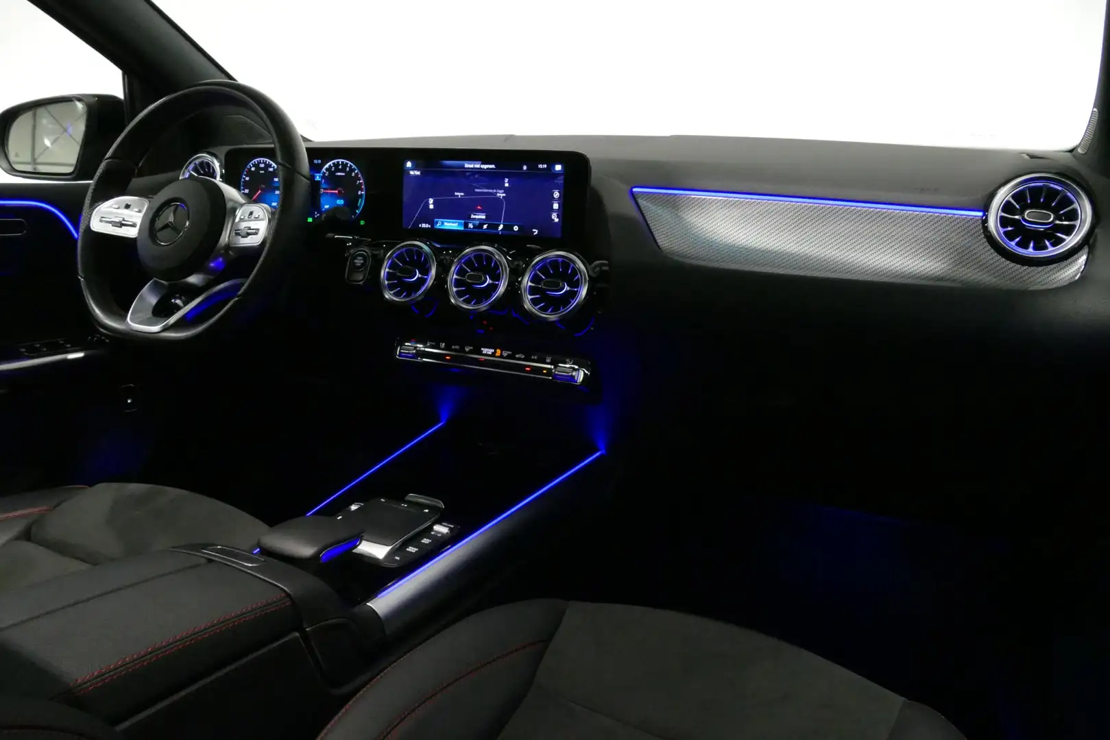 Mercedes-Benz B 250 e AMG Line / Panoramadak / LED High Performance / Zwart - 2