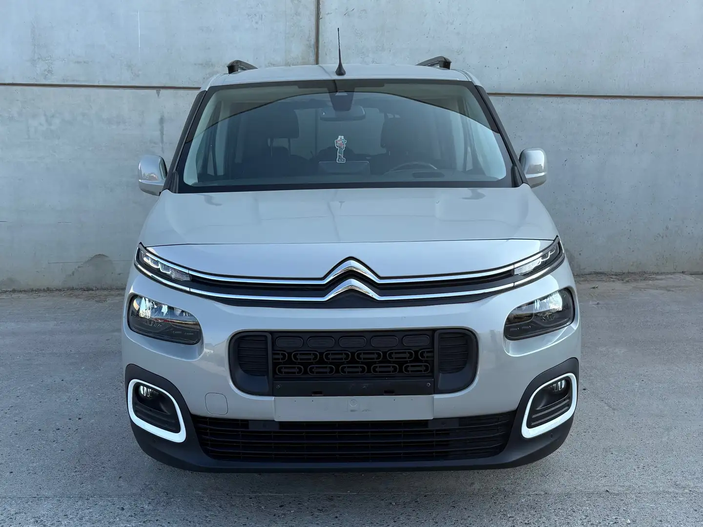 Citroen Berlingo 1.5 BlueHDi M Shine XTR S Beige - 1