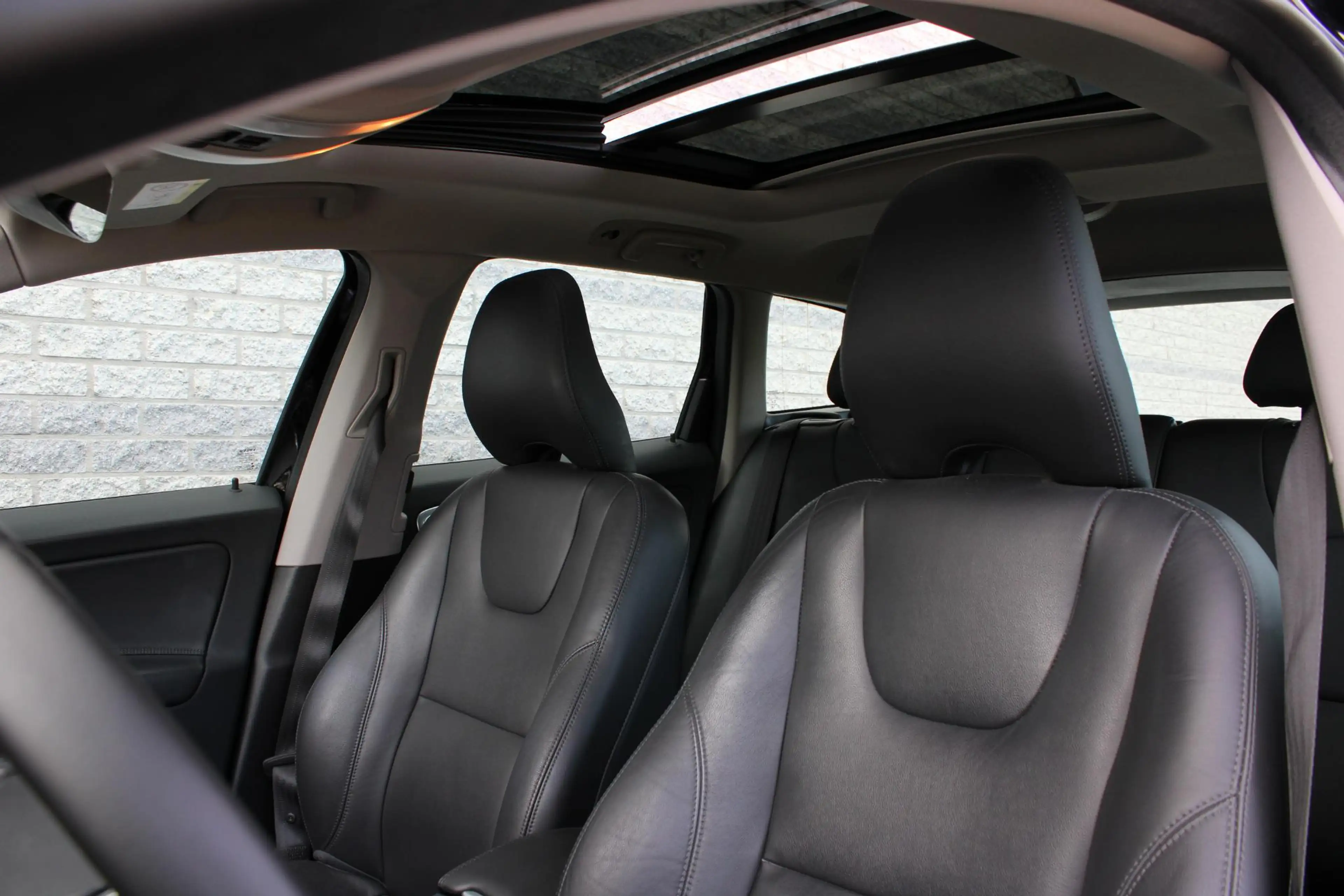 Volvo XC60 T5 FWD Polar+ — photo 9