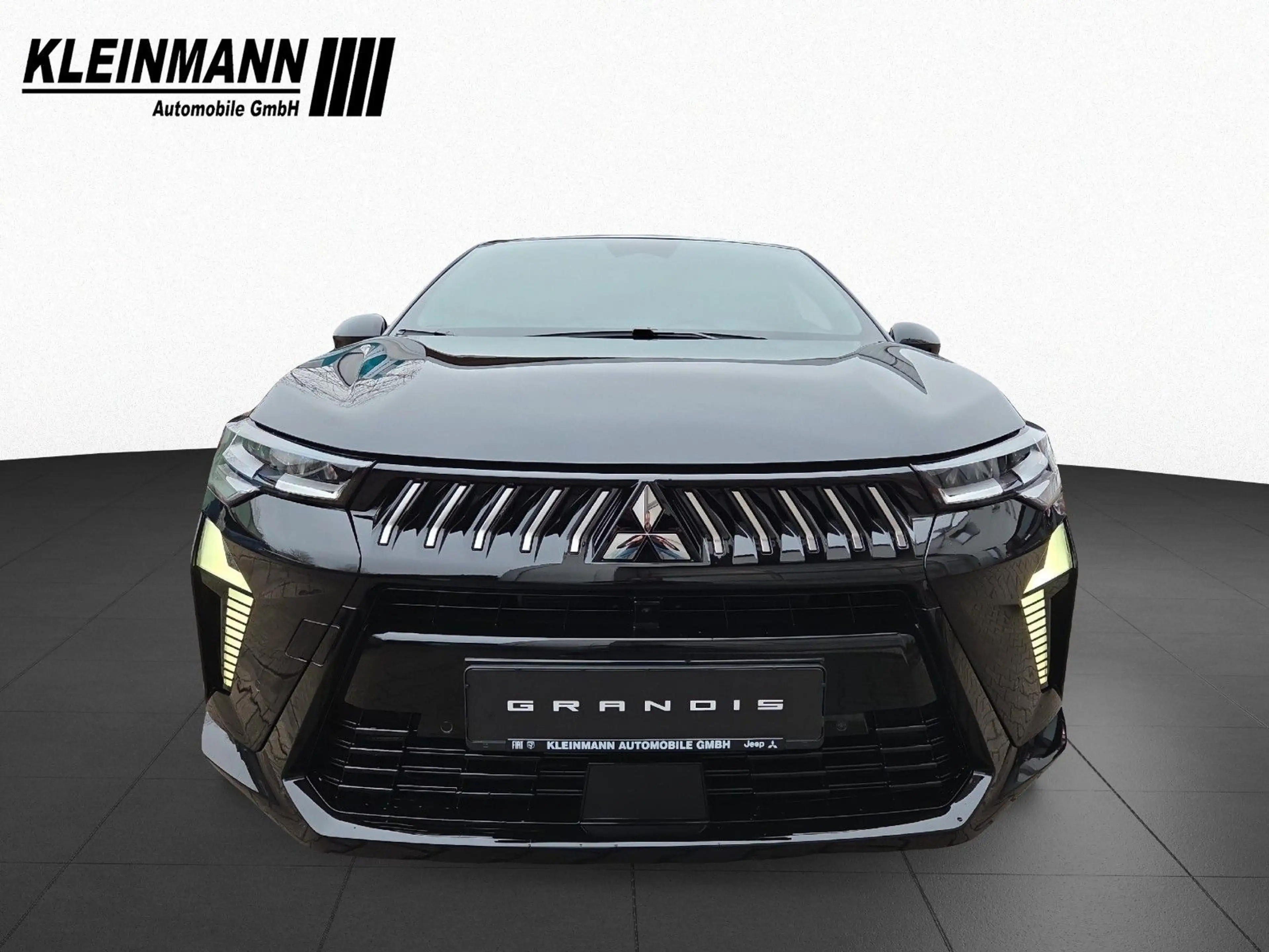 Mitsubishi Grandis Intro Edition 1.8 HEV (158 PS) AT — photo 3