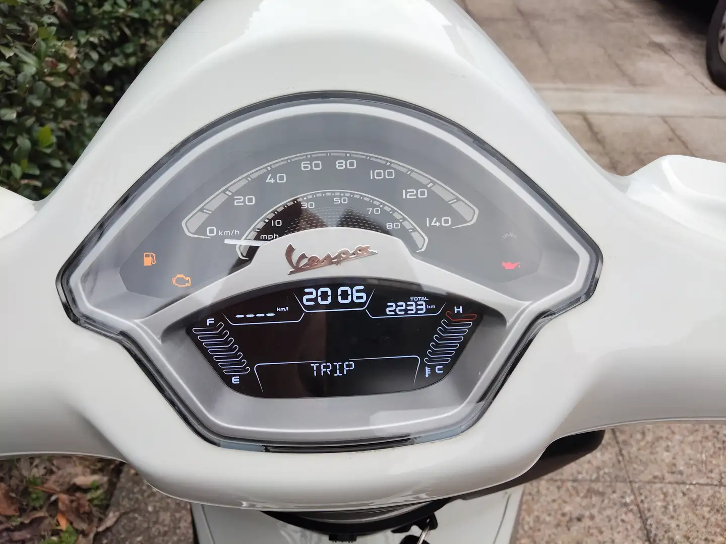 Vespa Primavera 125 Weiß - 2