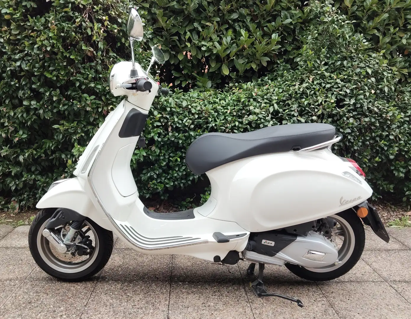 Vespa Primavera 125 Weiß - 1