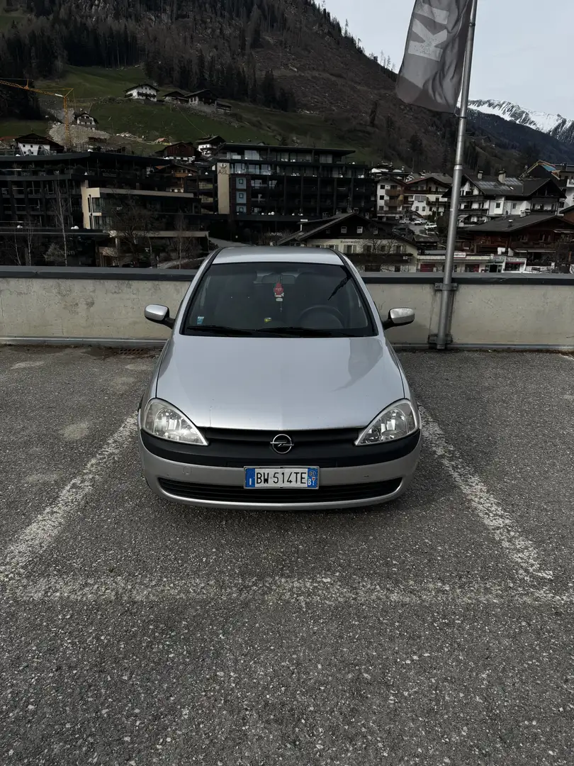 Opel Corsa 1.2 16V Comfort - 1