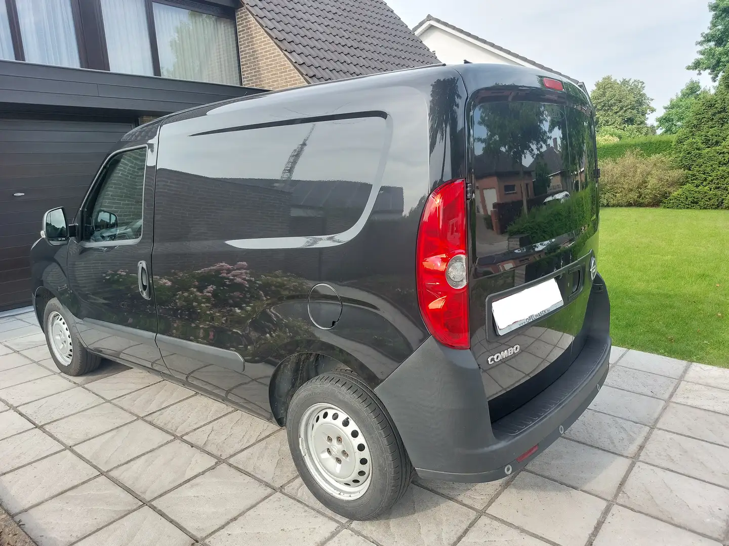 Opel Combo Combo 1.6 D (CDTI) L1H1 30 Jahre Edition Zwart - 2