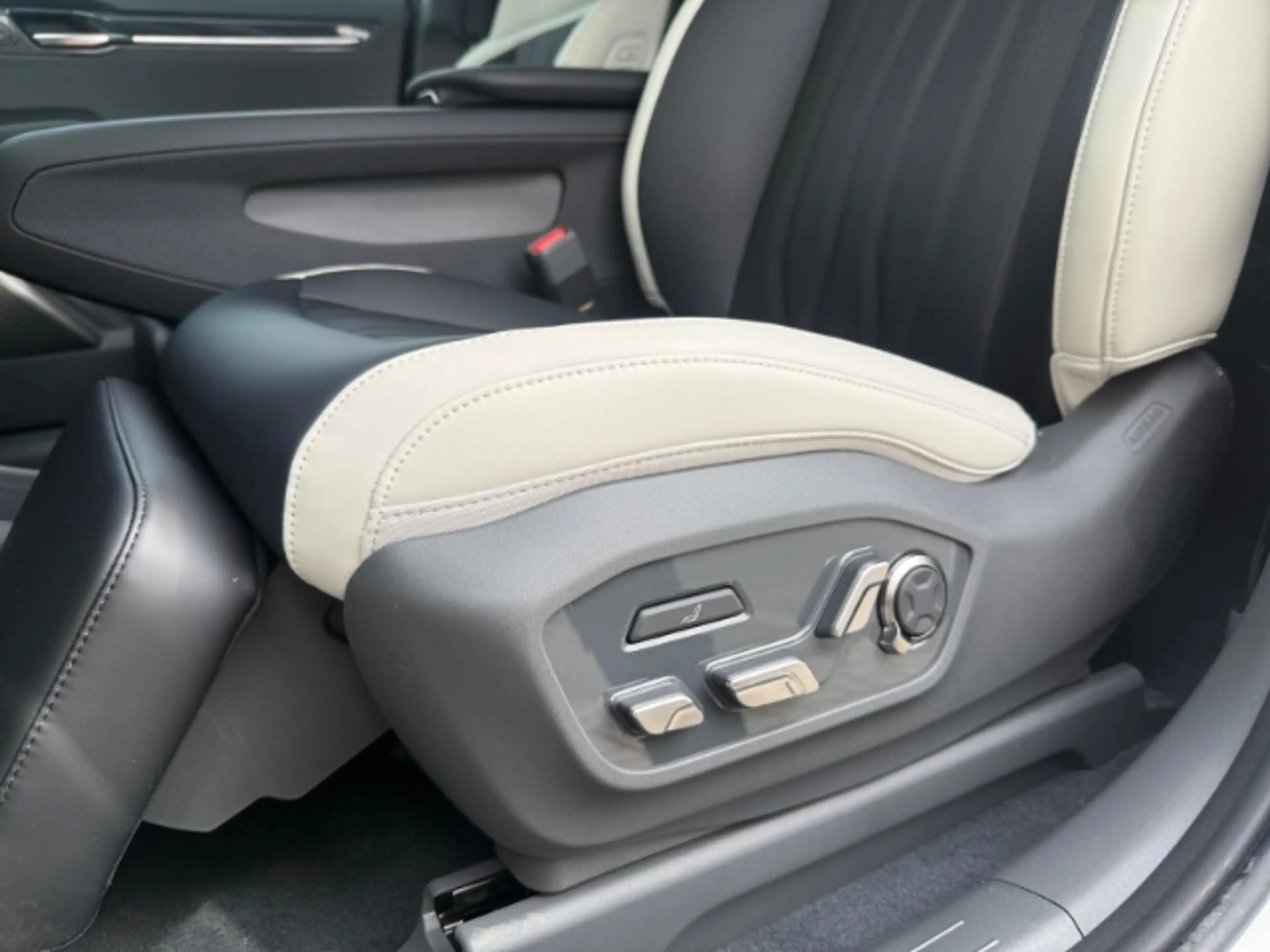 Kia EV9 GT-Line Relax Navi,Tempomat,Klima,Carplay,Panorama — photo 15
