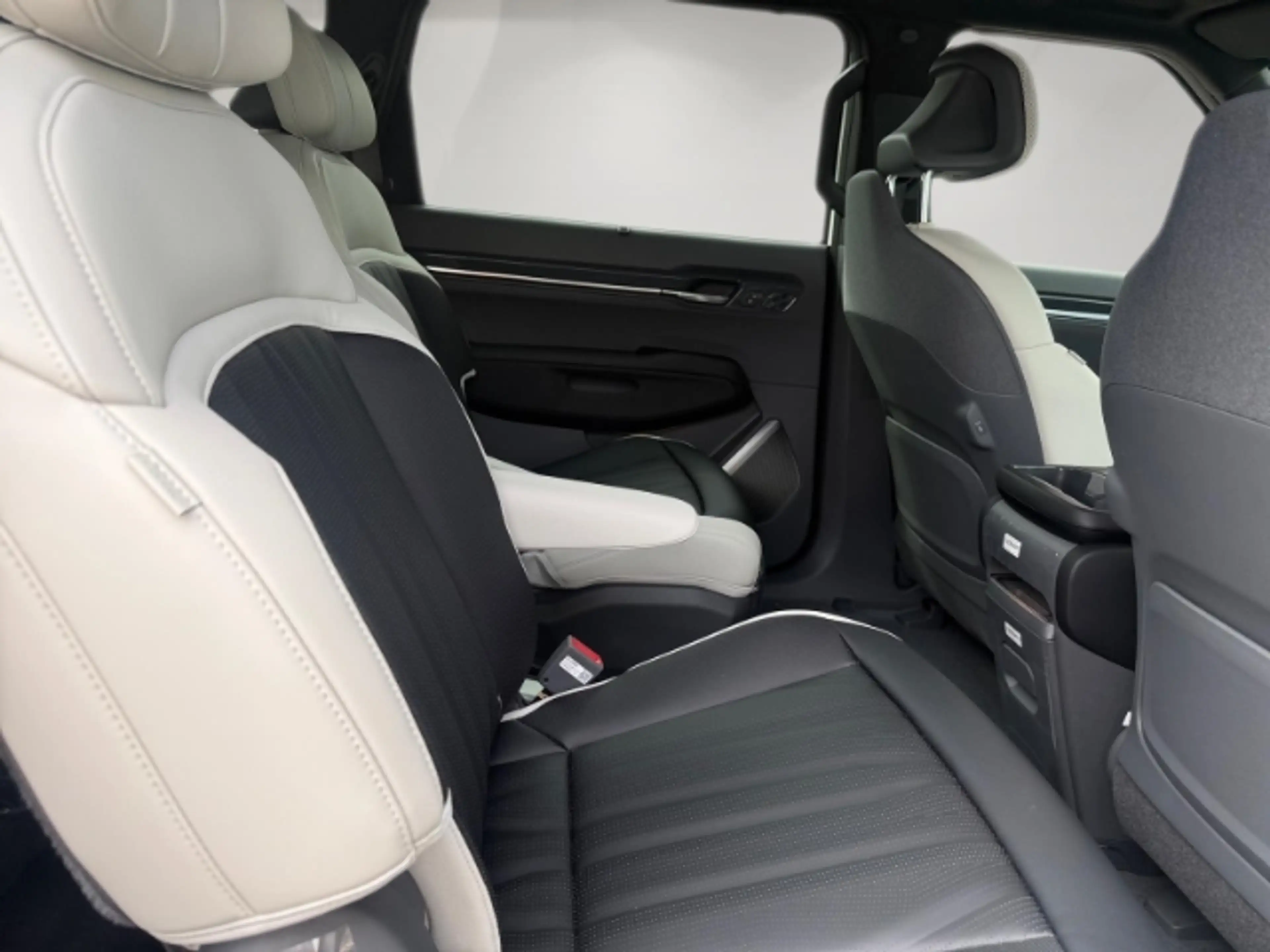 Kia EV9 GT-Line Relax Navi,Tempomat,Klima,Carplay,Panorama — photo 12