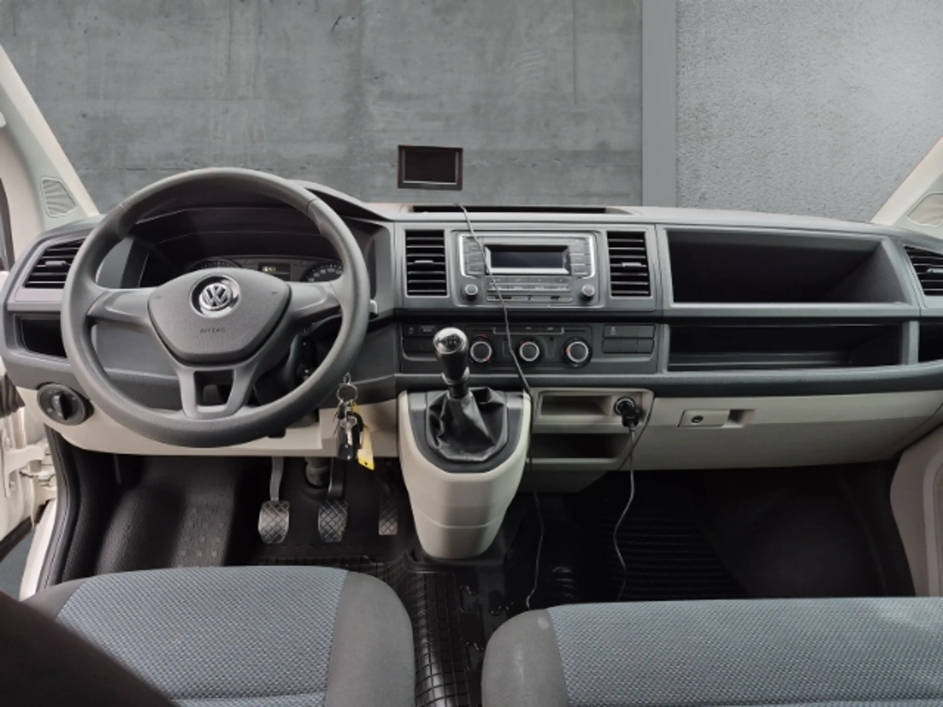 Volkswagen Transporter T6 Pritsche Doppelkabine — photo 10