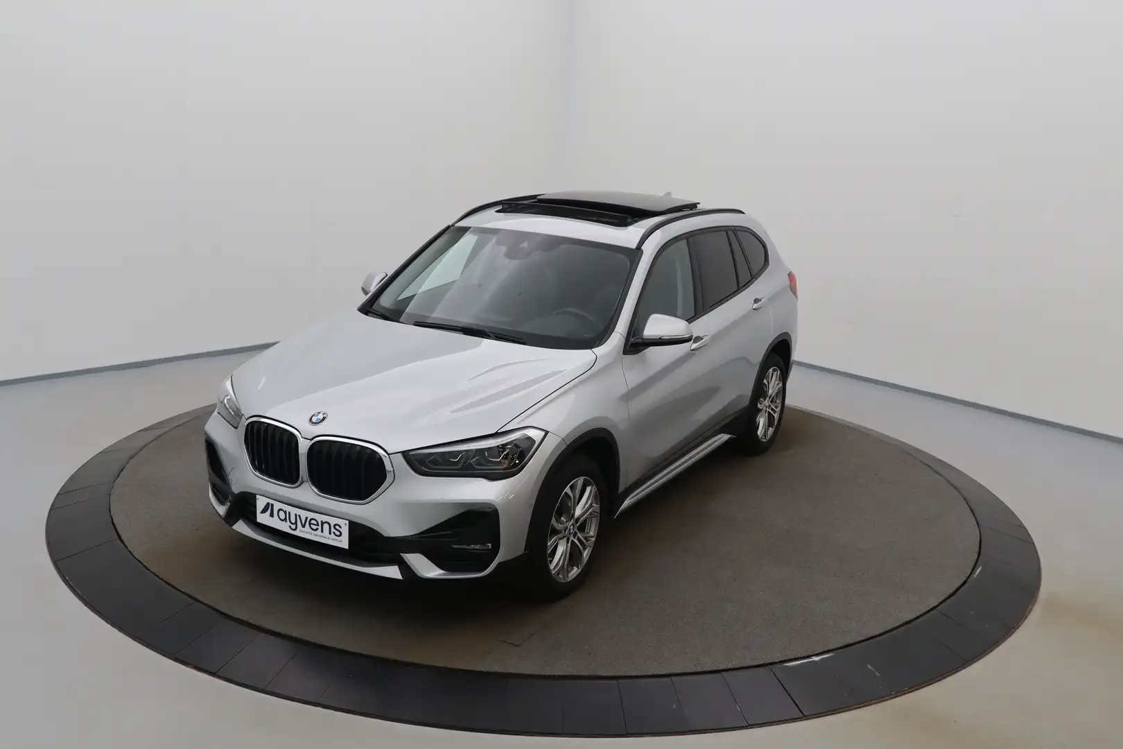 BMW X1 2.0 sDrive18dA Sport Business Ed. LEDER/CUIR LED G Silver - 1
