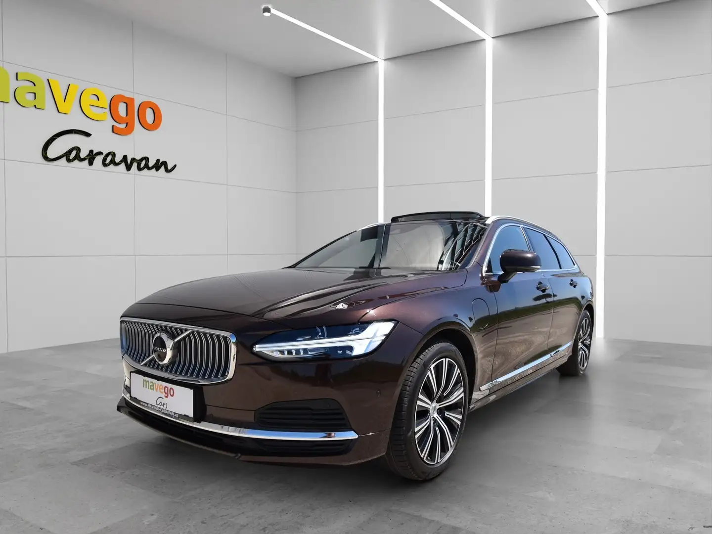 Volvo V90 T6 Recharge AWD Geartronic Inscription Expression Braun - 1