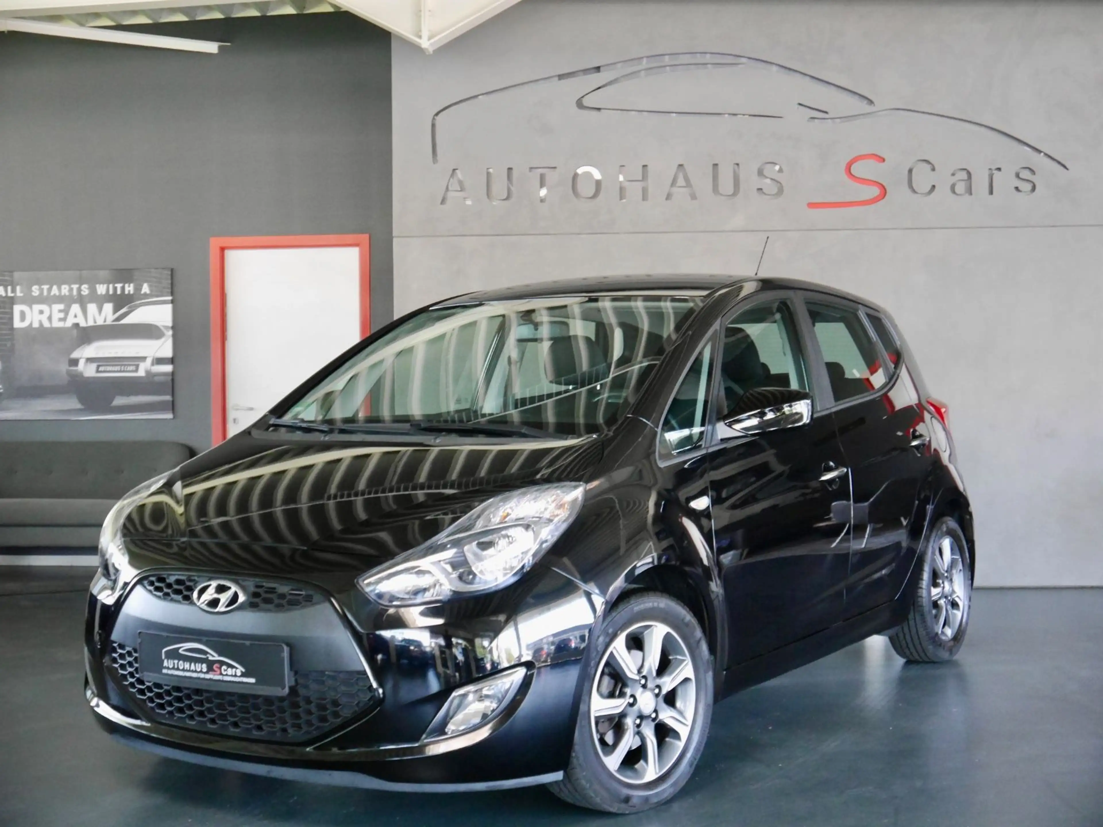 Hyundai iX20 1.6 Space Plus-Paket blue*Navi*R.Kamera*