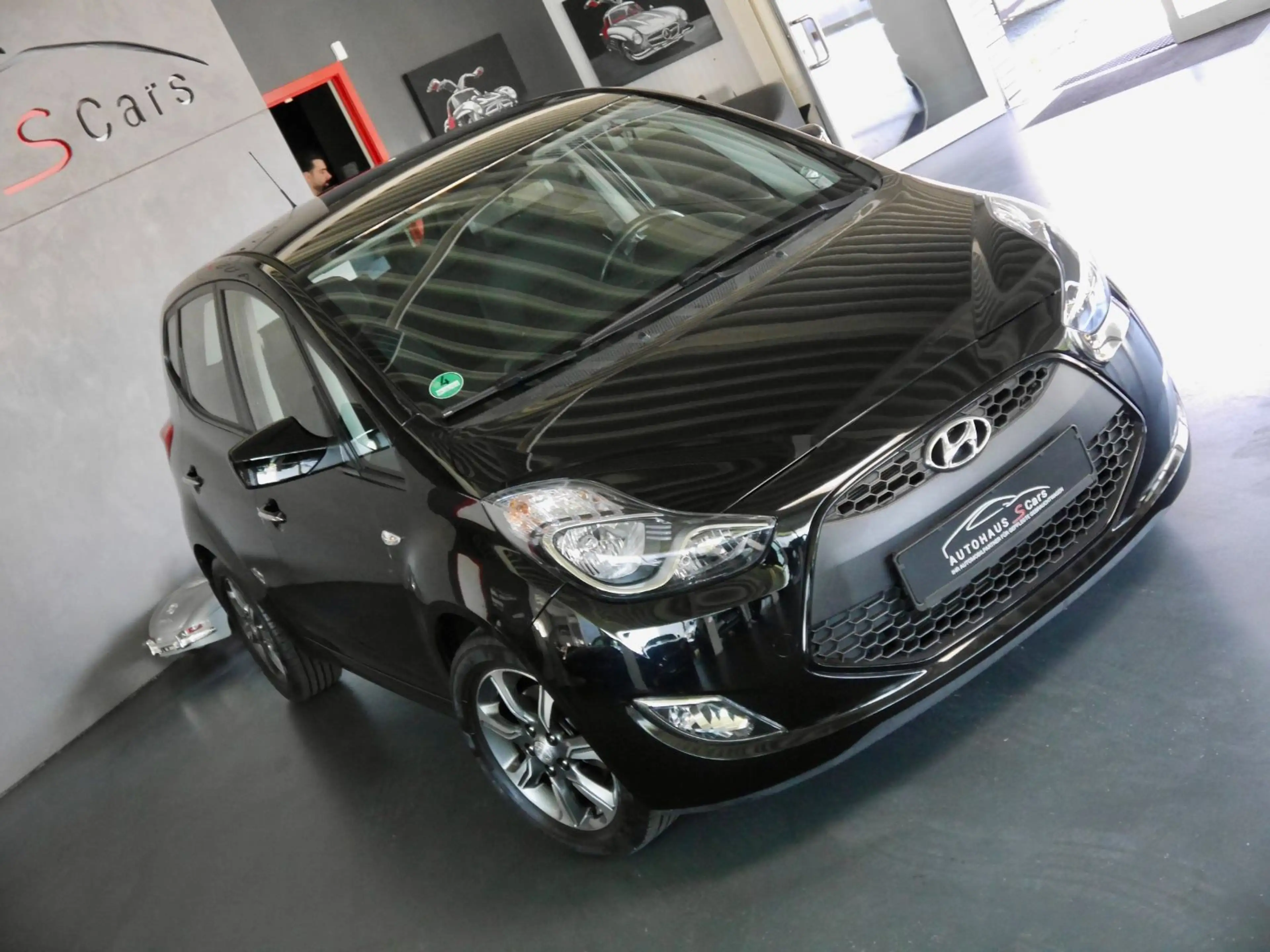 Hyundai iX20 1.6 Space Plus-Paket blue*Navi*R.Kamera* — photo 9