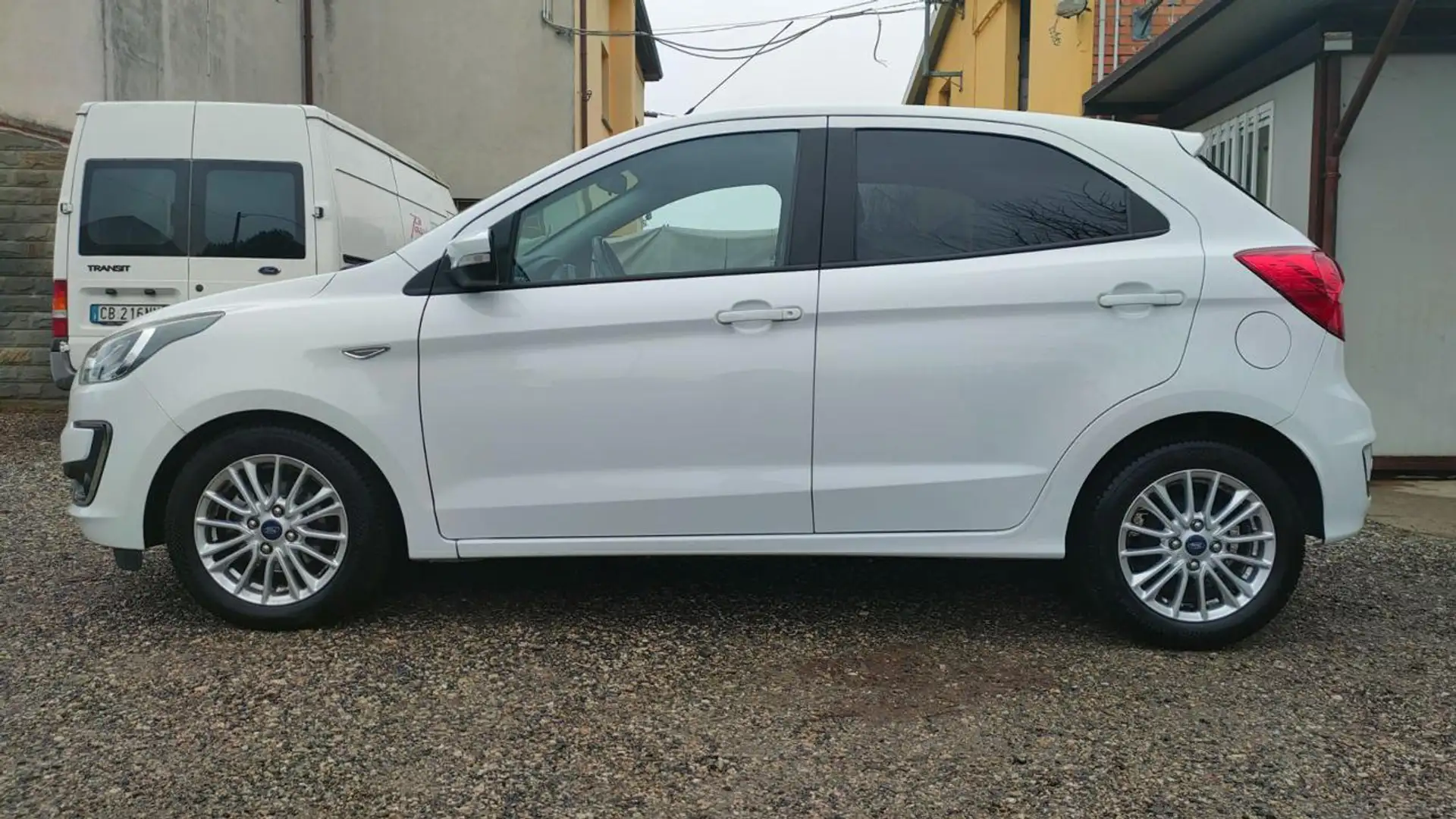 Ford Ka/Ka+ 1.2 85 CV Start&Stop Ultimate Blanc - 2