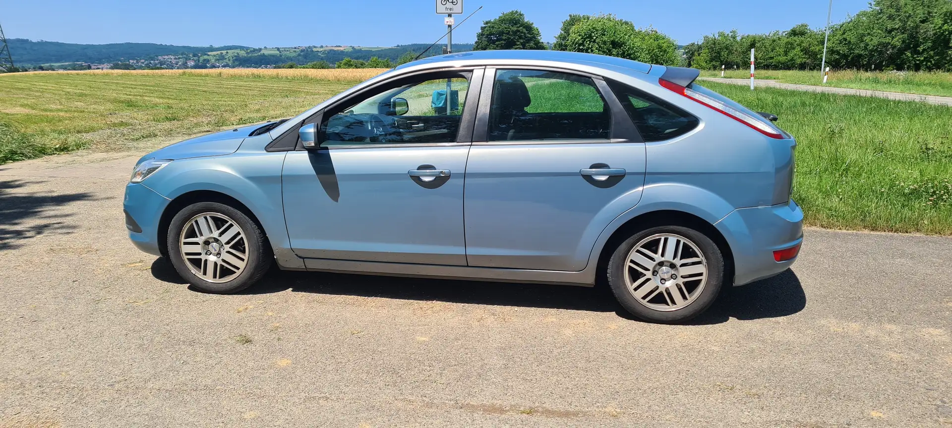 Ford Focus 2.0 5-trg Klima BiFuel + LPG STAG 300 Grau - 2