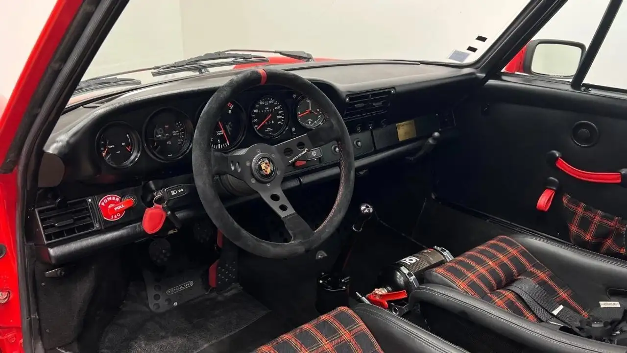 Porsche 911 Carrera 3.2 Coupé 245 ch BVM5 / Préparation unique / Suivi complet / Toit ouvrant, foto 7
