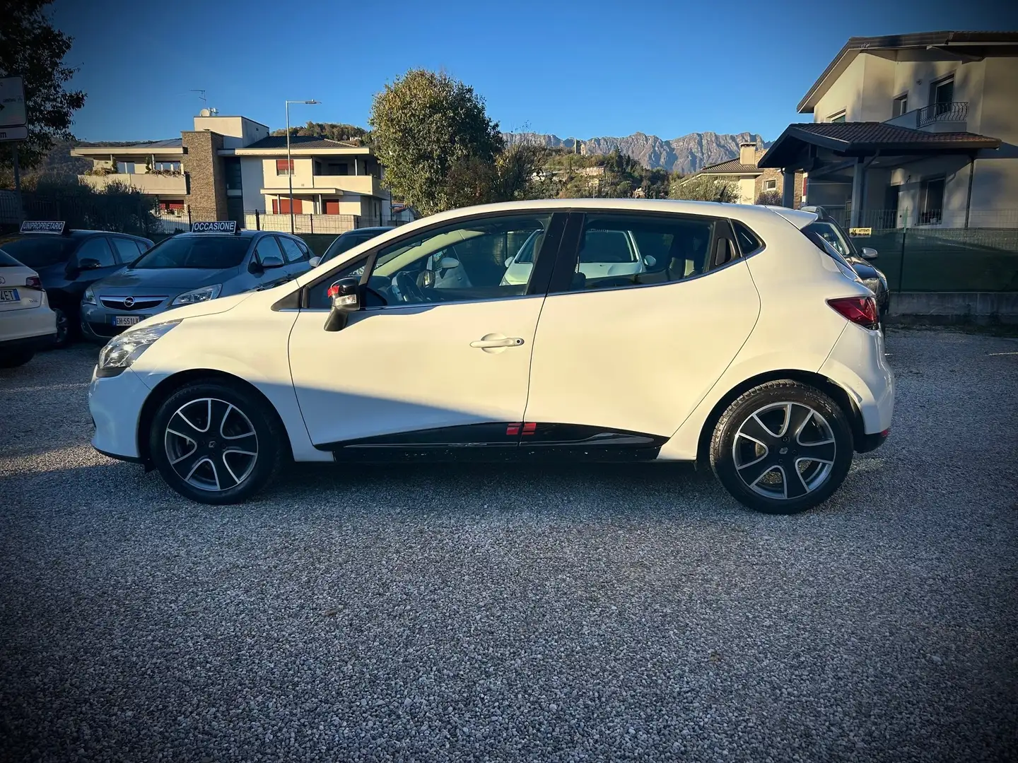 Renault Clio 5p 1.2 UNIPROPRIETARIO-NEOPATENTATI Bianco - 2
