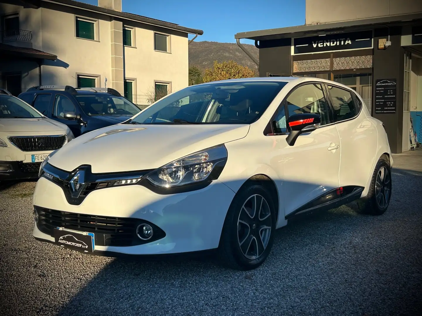 Renault Clio 5p 1.2 UNIPROPRIETARIO-NEOPATENTATI Bianco - 1