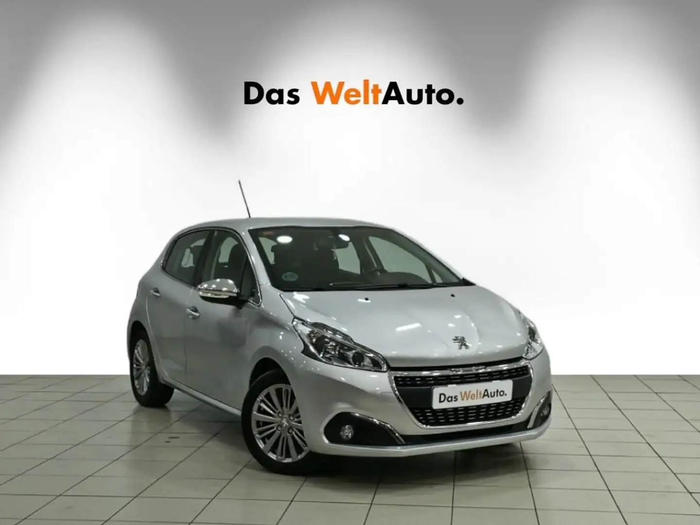 Peugeot 208 1.2 PureTech S&S Allure 110 Šedá - 1