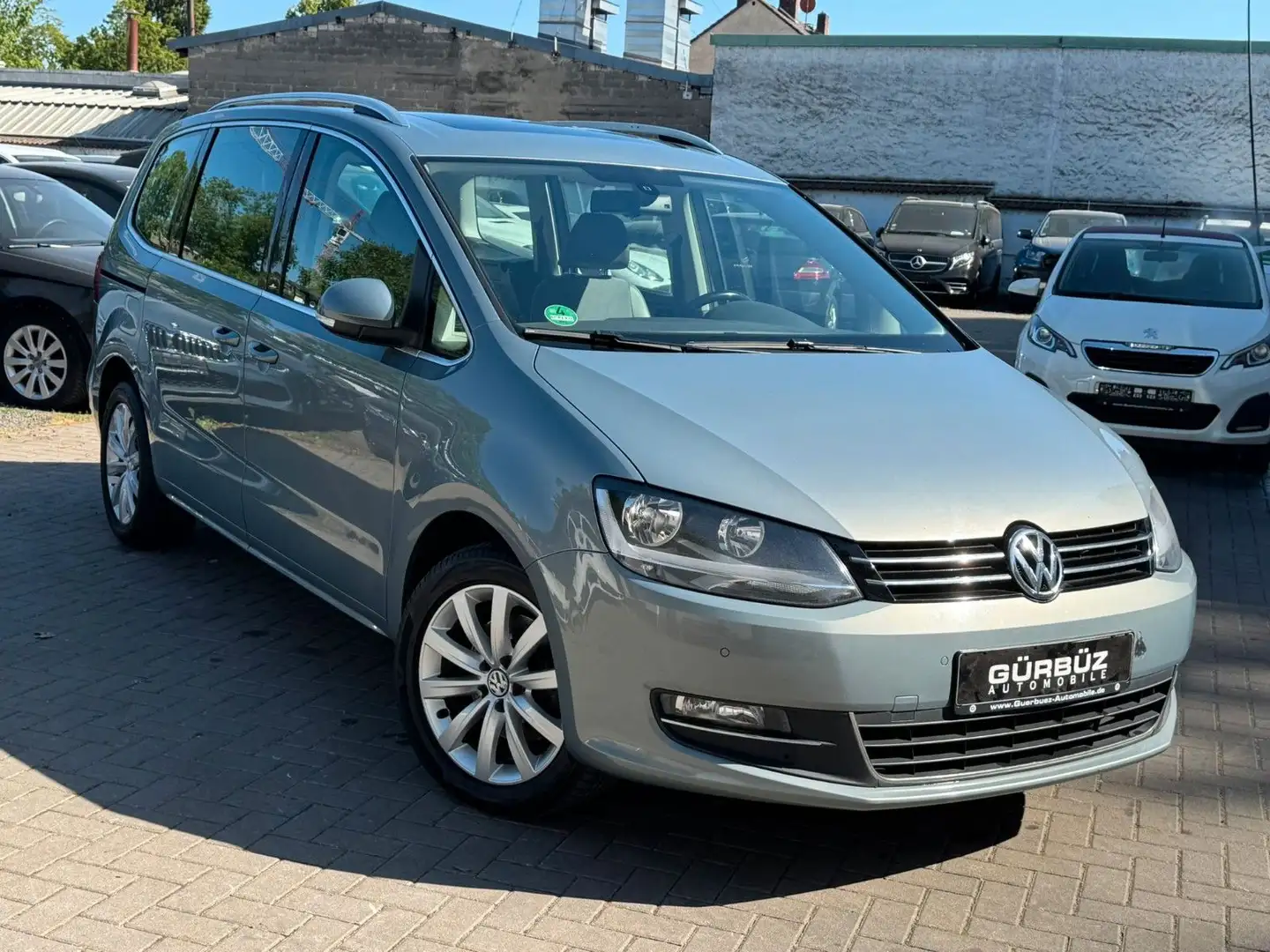 Volkswagen Sharan Highline BMT*Navi*Pdc*Kamera*Pano*Shzg* Grau - 1