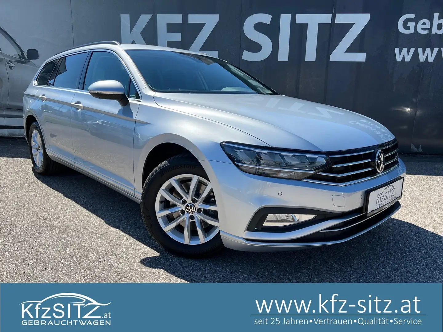 Volkswagen Passat Business 2,0 TDI DSG | VIRTUAL Silber - 1