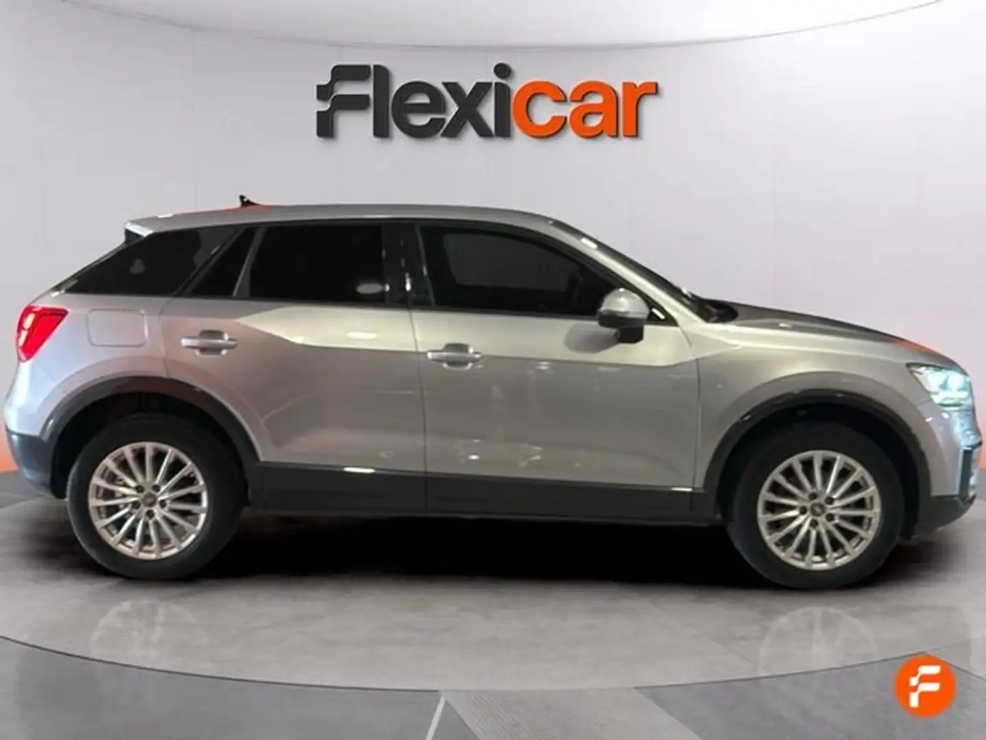 Audi Q2 35 TFSI Design S tronic 110kW Gris - 2