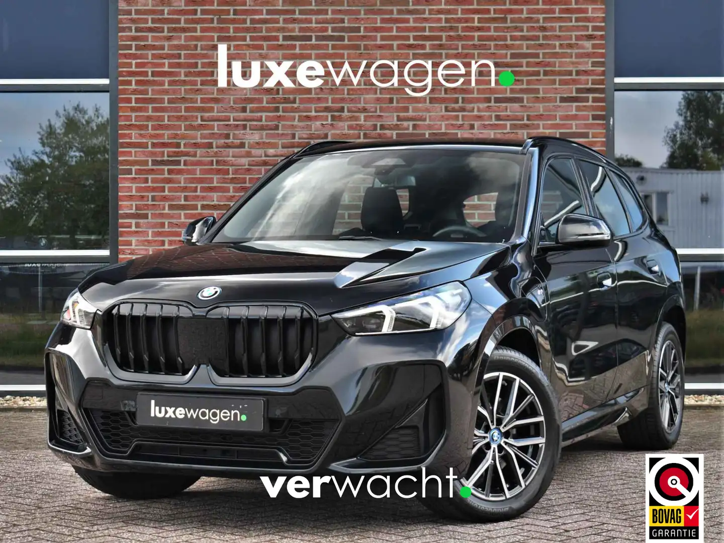 BMW X1 xDrive25e M-Sport Pano 360 HUD Adp-onderstel Shado Zwart - 1