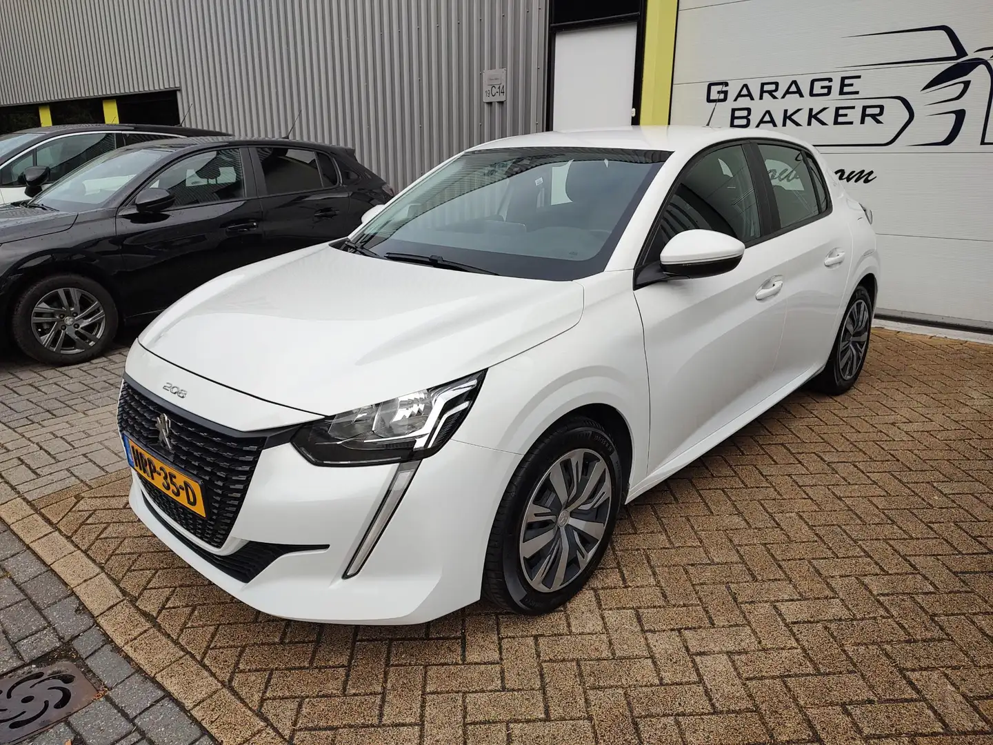 Peugeot 208 1.2 PureTech Blue Lease Allure Keyless Navi-Carpla Wit - 2