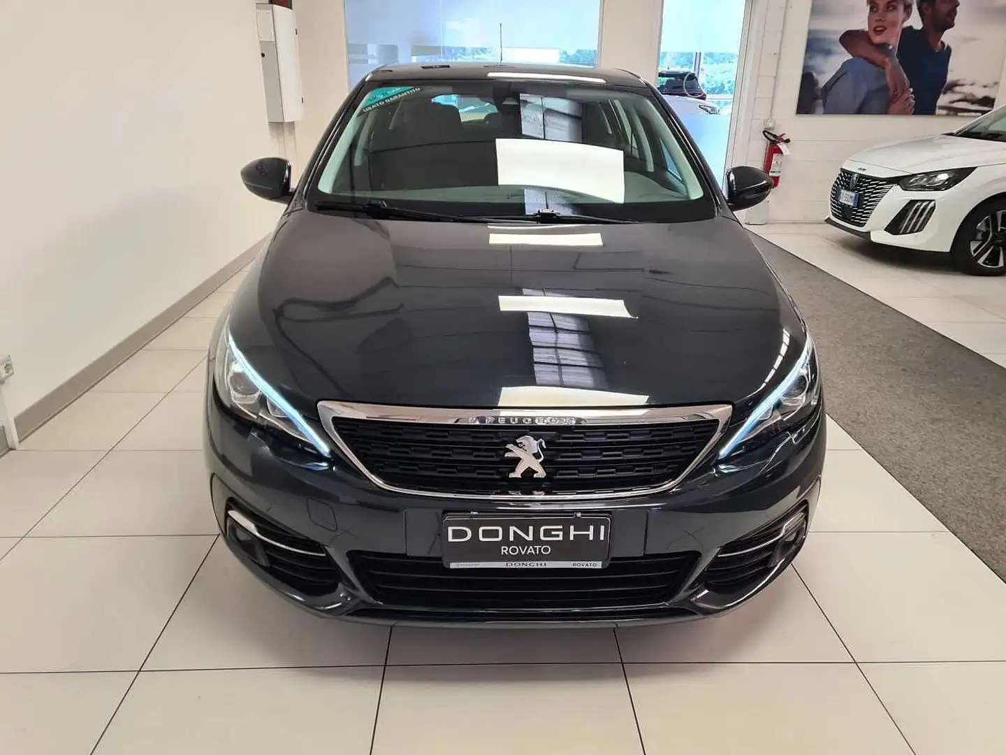 Peugeot 308 Business 130cv BlueHDI S&S EAT8 Gris - 2