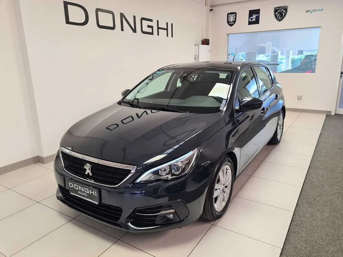 Peugeot 308 Business 130cv BlueHDI S&S EAT8 Gris - 1