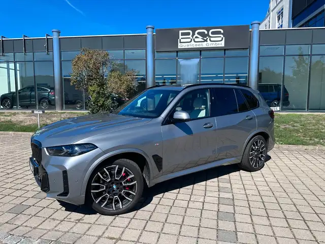 BMW X5 view 4