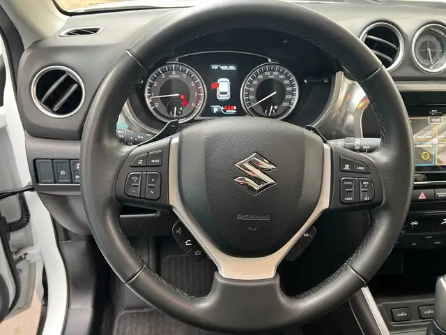 Suzuki Vitara view 12
