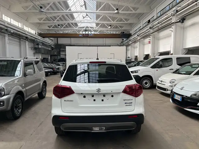 Suzuki Vitara view 6