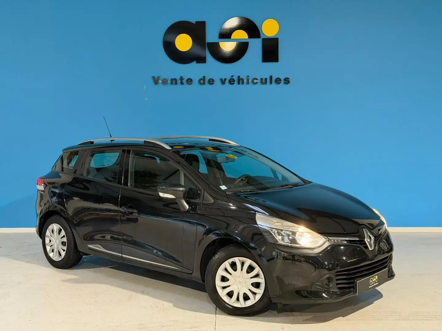 Renault Clio CLIO IV ESTATE 1.5 DCI 90 BUSINESS Noir - 1