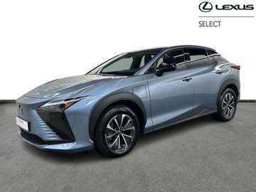 Executive | WLTP 440km | pano roof | all season ty