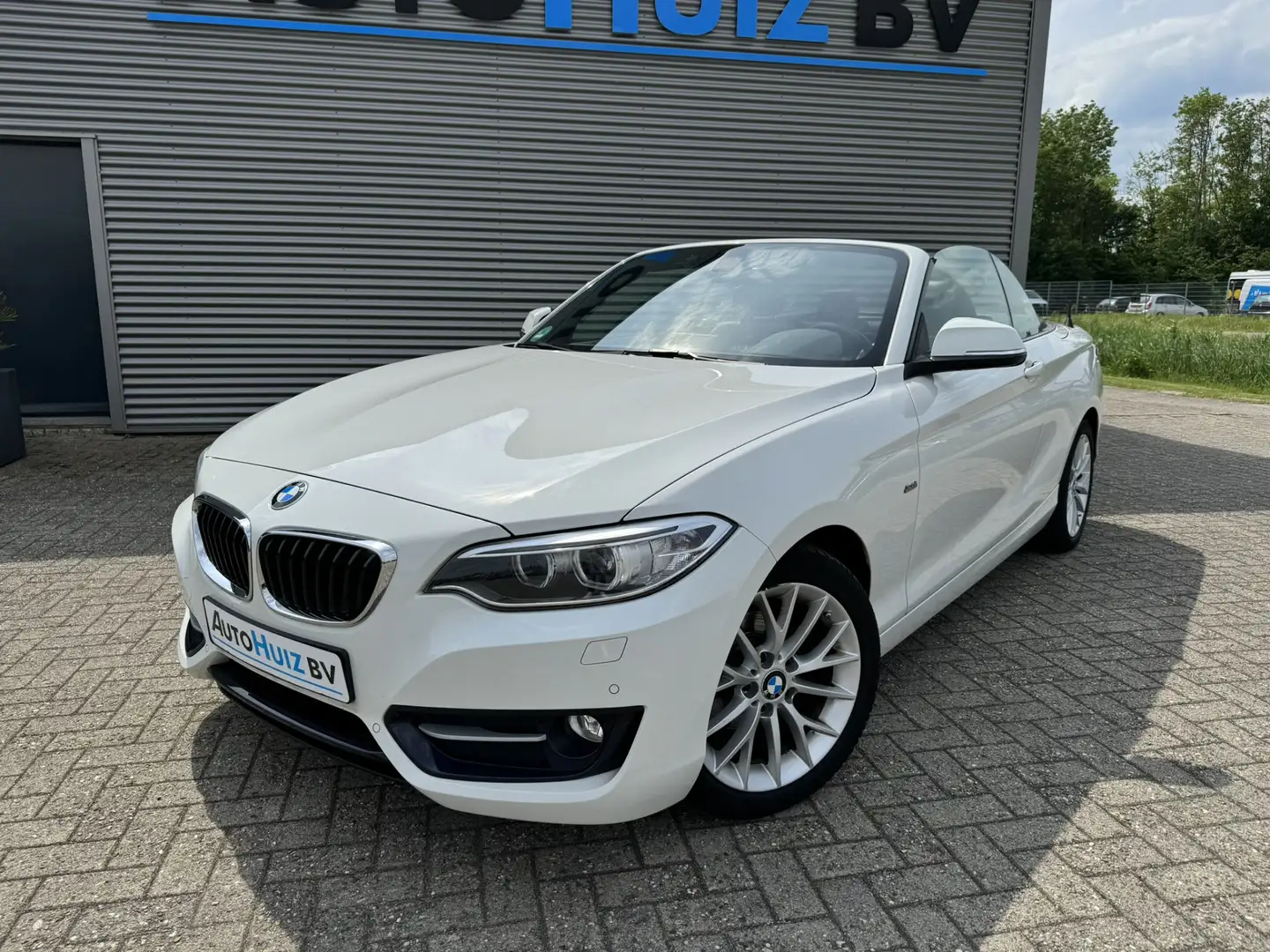 BMW 218 2-serie Cabrio 218i Executive Sport Line Leer Navi Wit - 2