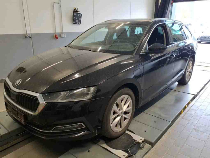 Skoda Octavia Combi 1.4TSI Hybrid LED+NAVI+SHZ+ACC+HUD — photo 2