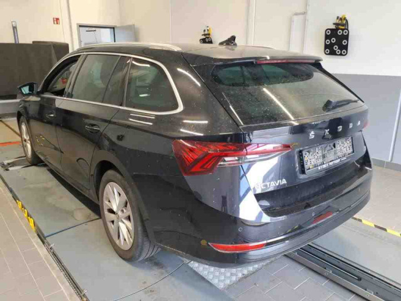 Skoda Octavia Combi 1.4TSI Hybrid LED+NAVI+SHZ+ACC+HUD — photo 5