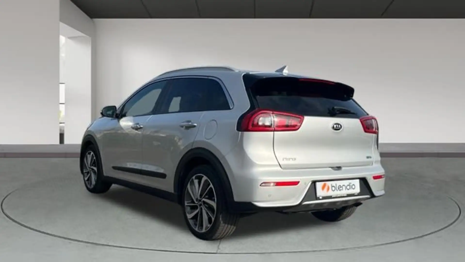 Kia Niro 1.6 GDI HIBRID EMOTION 141CV 5P Plateado - 2