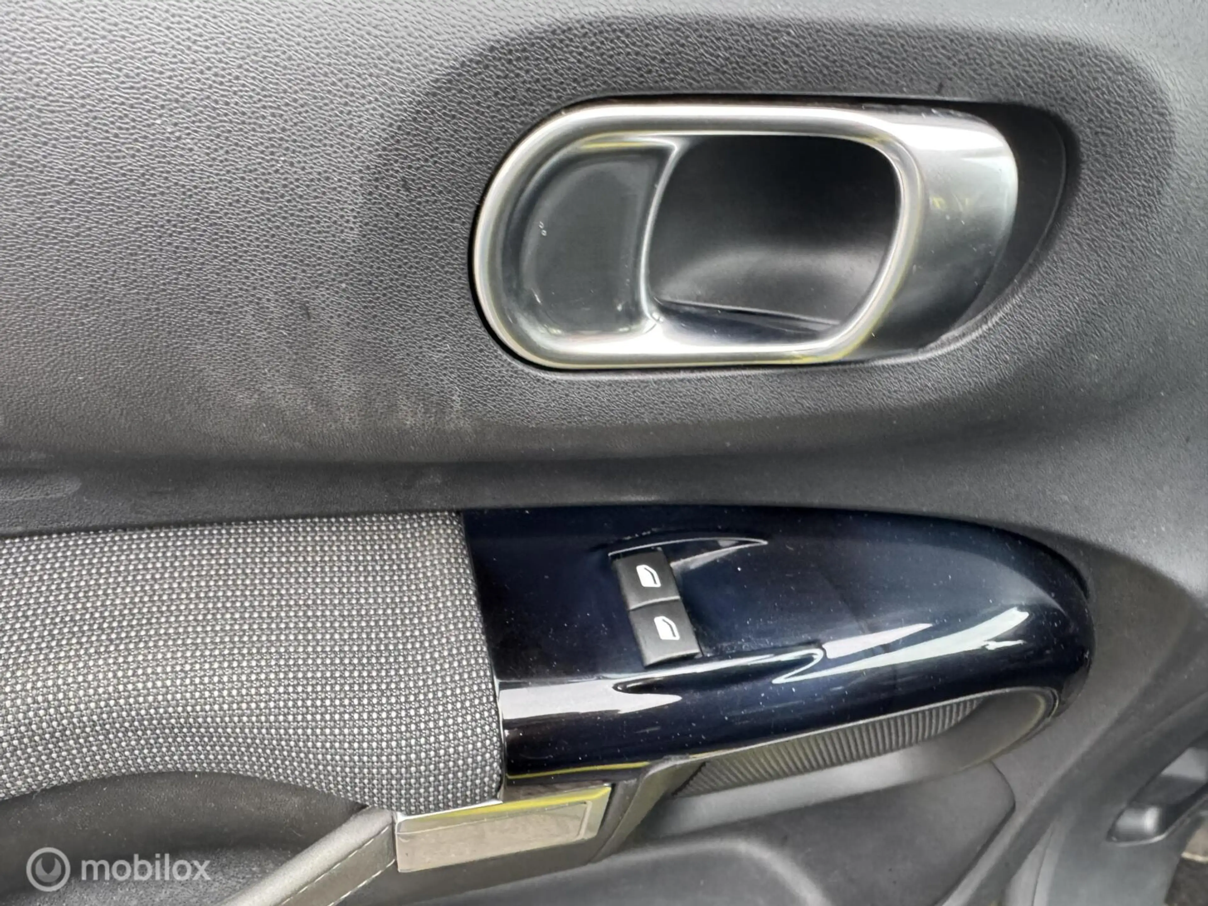 Citroen C4 Cactus 1.2 VTi Business navi 68311 km — photo 15