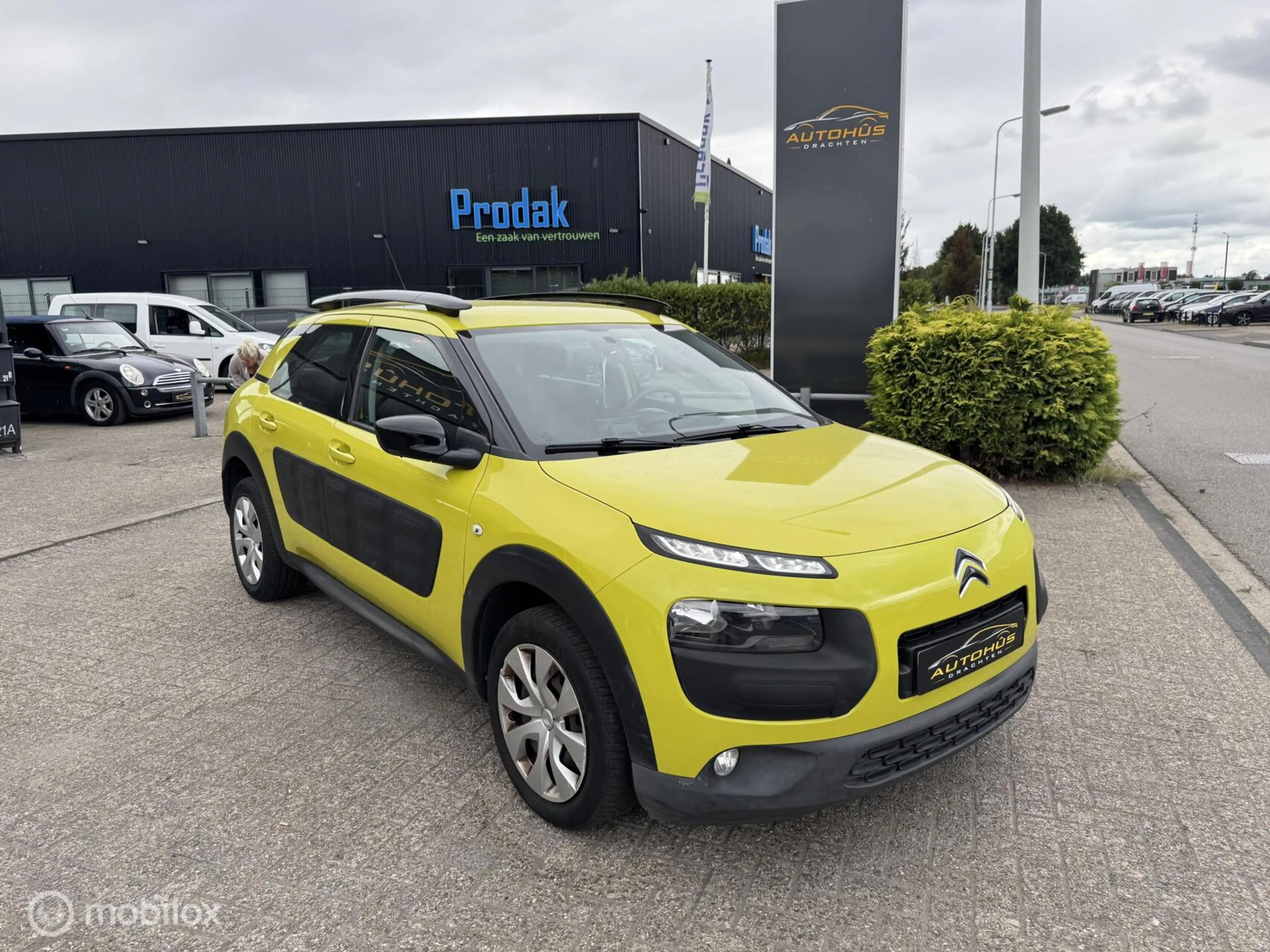 Citroen C4 Cactus 1.2 VTi Business navi 68311 km — photo 7