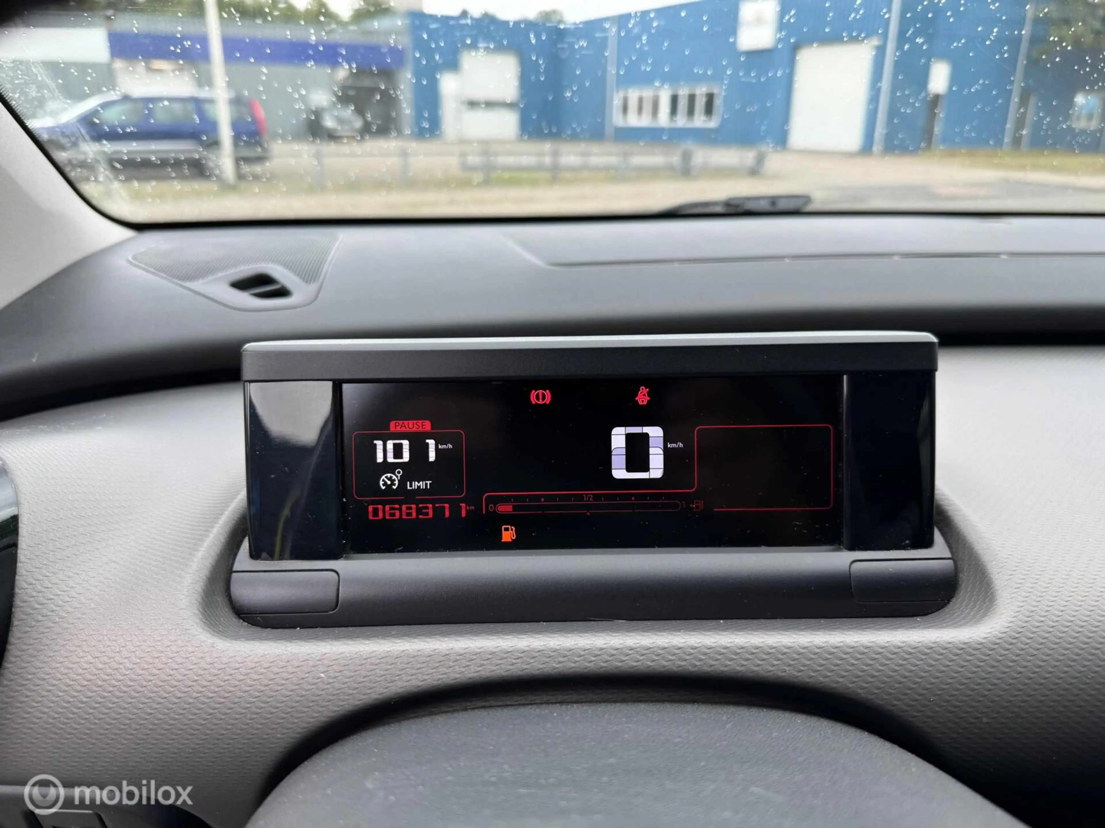 Citroen C4 Cactus 1.2 VTi Business navi 68311 km — photo 11