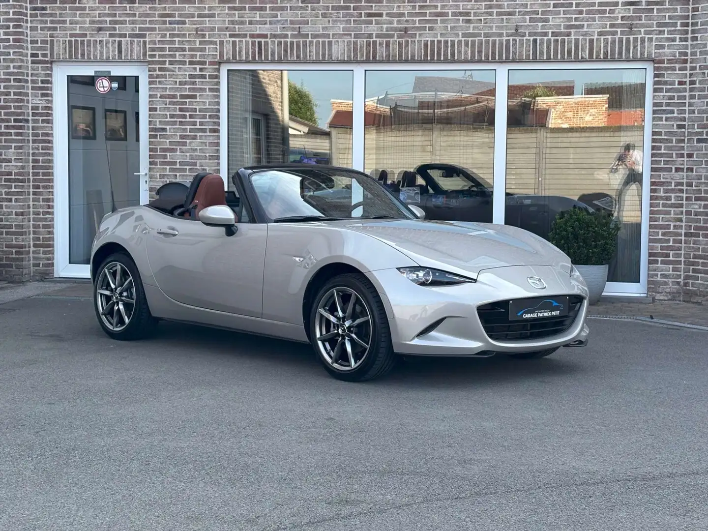 Mazda MX-5 2.0 ND KAZARI / 29000km / 12m waarborg Beige - 1