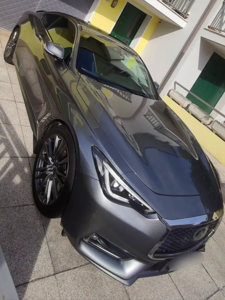 Infiniti Q60