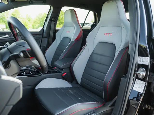 Volkswagen Golf GTI SLECHTS 8.800 KM!