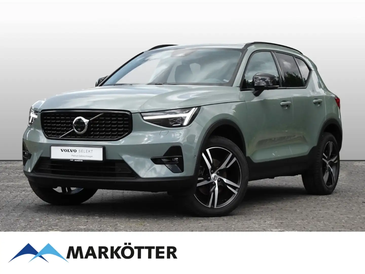Volvo XC40 B4 Plus Dark PANO/MATRIX/FHZ/360/BLIS/ACC Verde - 1